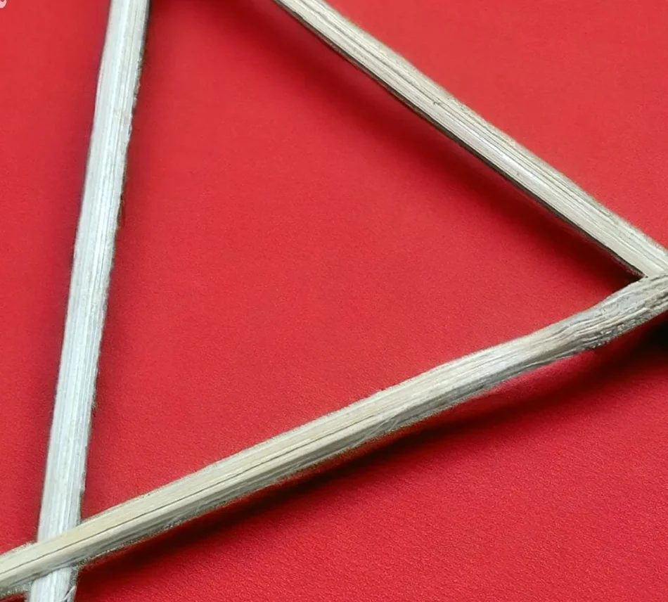 তেকাটা (Tekata / Sacred Wooden Wedges)